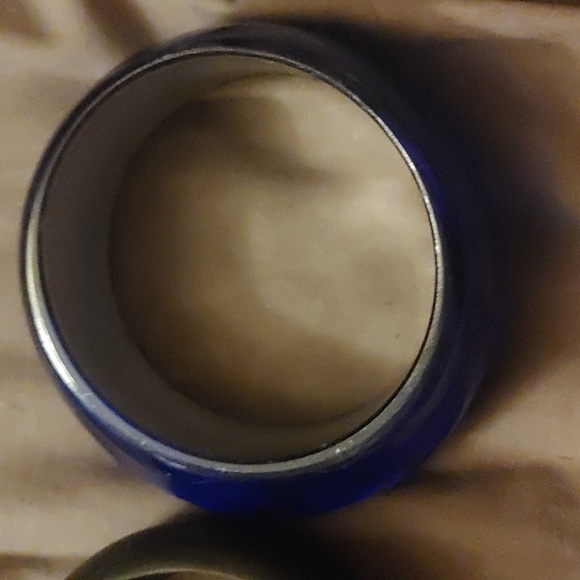 3 Bangle Lot Jewelry - Picture 6 of 8